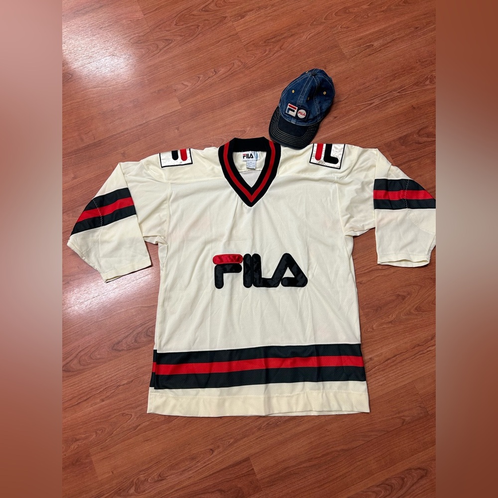 Vintage dead stock, Fila hockey jersey the cap has been sold.